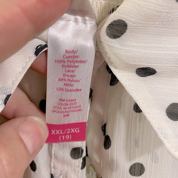 Polka Dotted Blouse - Picture 4 of 6